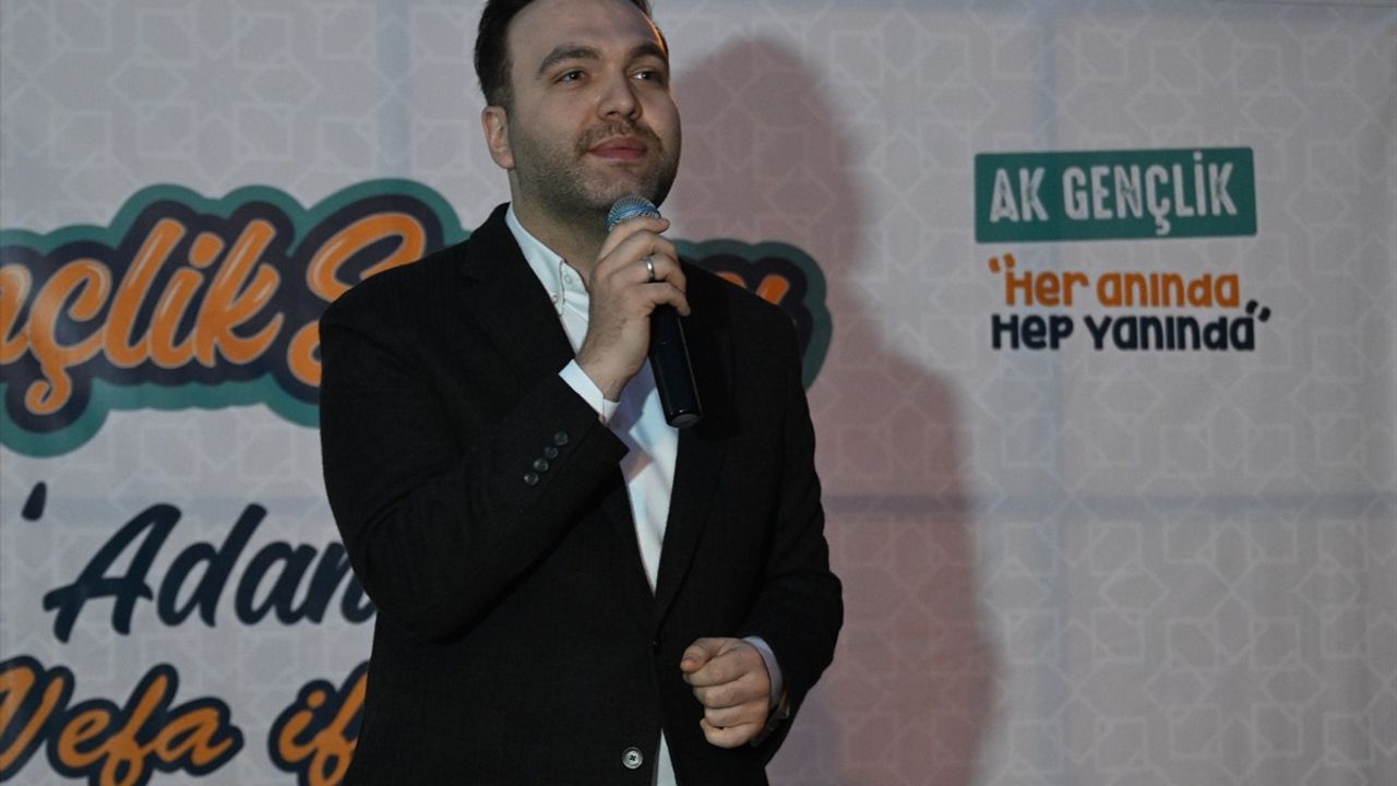 Ömer Çelik, Adana'da Gençlik Sofrası İftar Programına Katıldı
