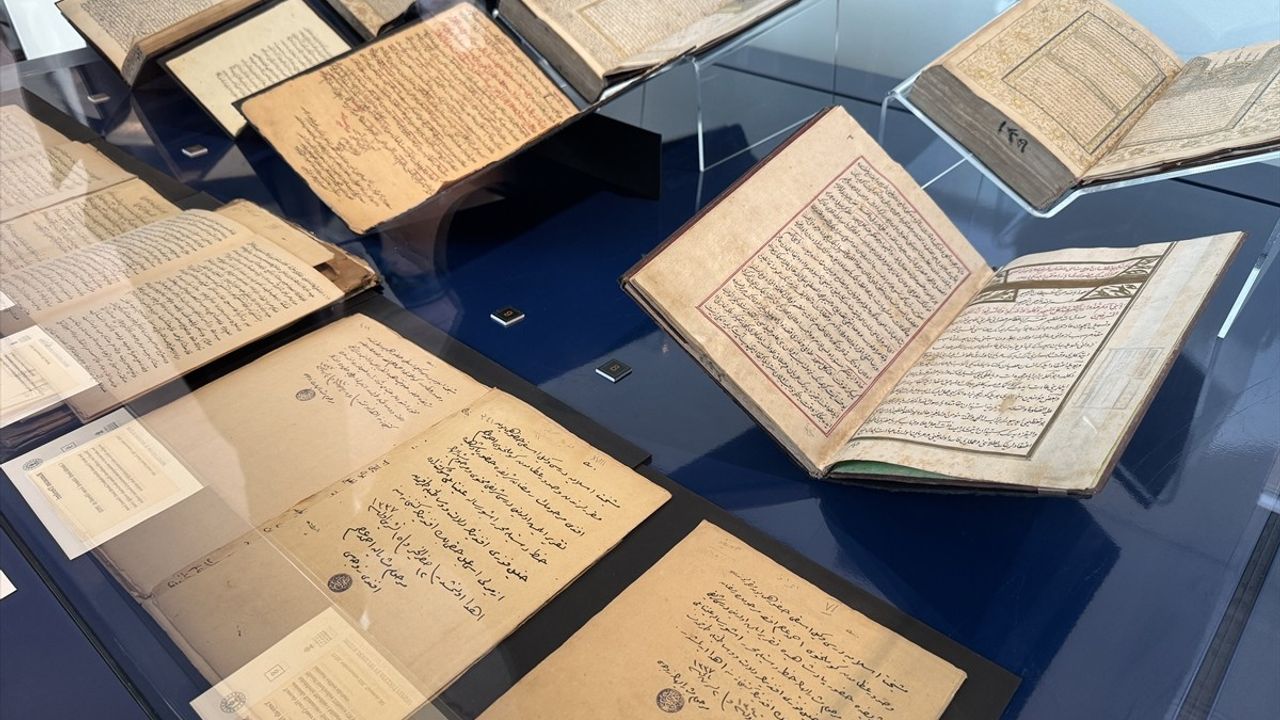 Osmanlı Sultanlarının Ramazan Geleneği: Huzur Dersleri Sergisi Açıldı