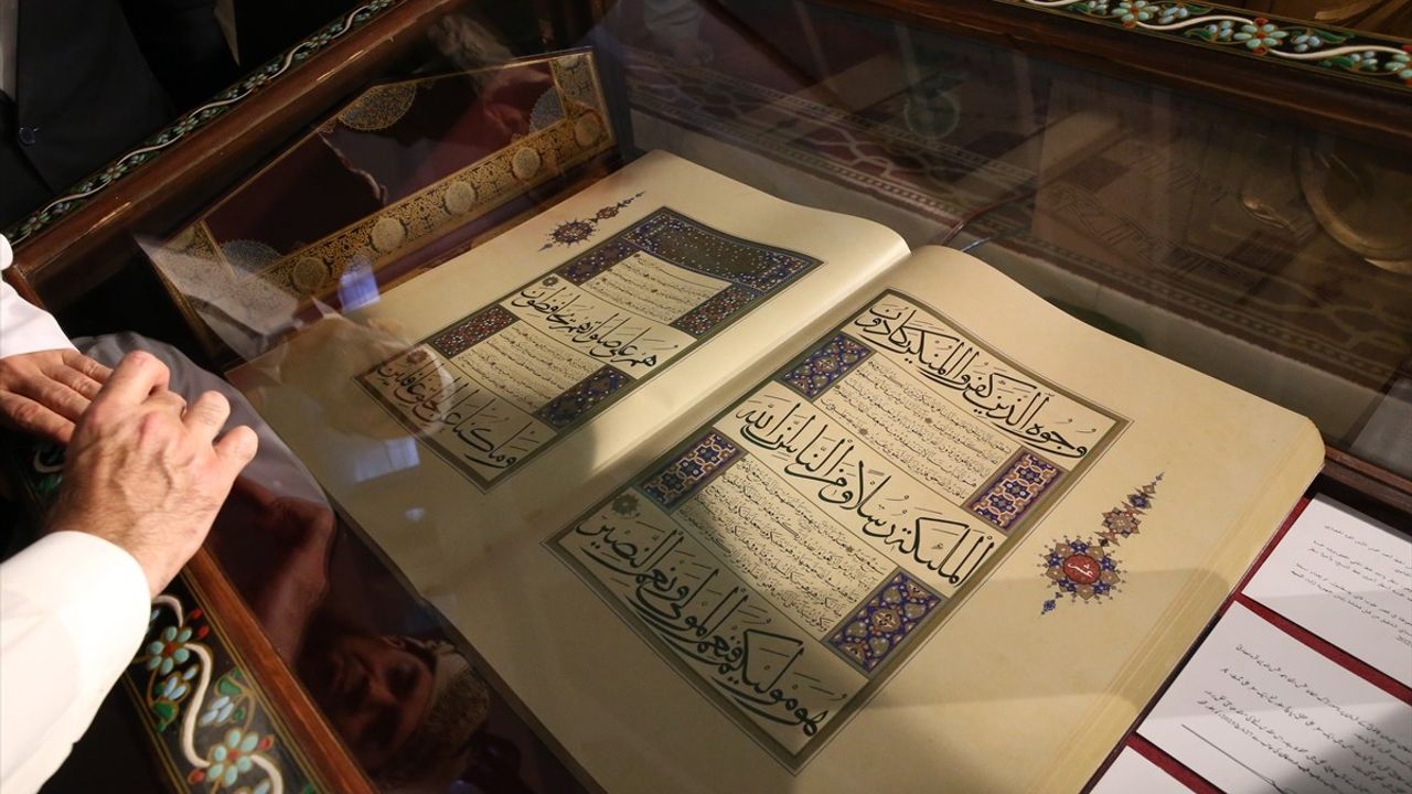 Pakistan'da Kadir Gecesi Coşkuyla Kutlandı