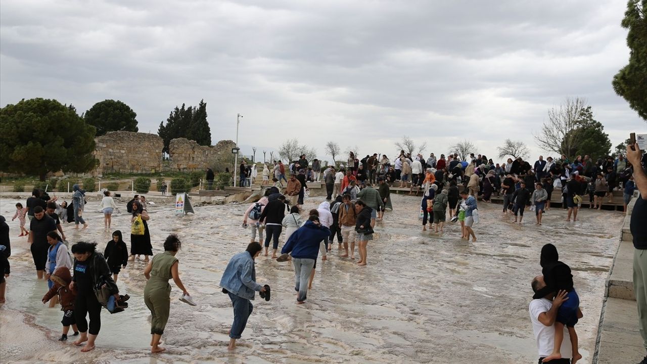 Pamukkale, Ramazan Bayramı Döneminde 19 Bini Aşkın Turist Ağırladı