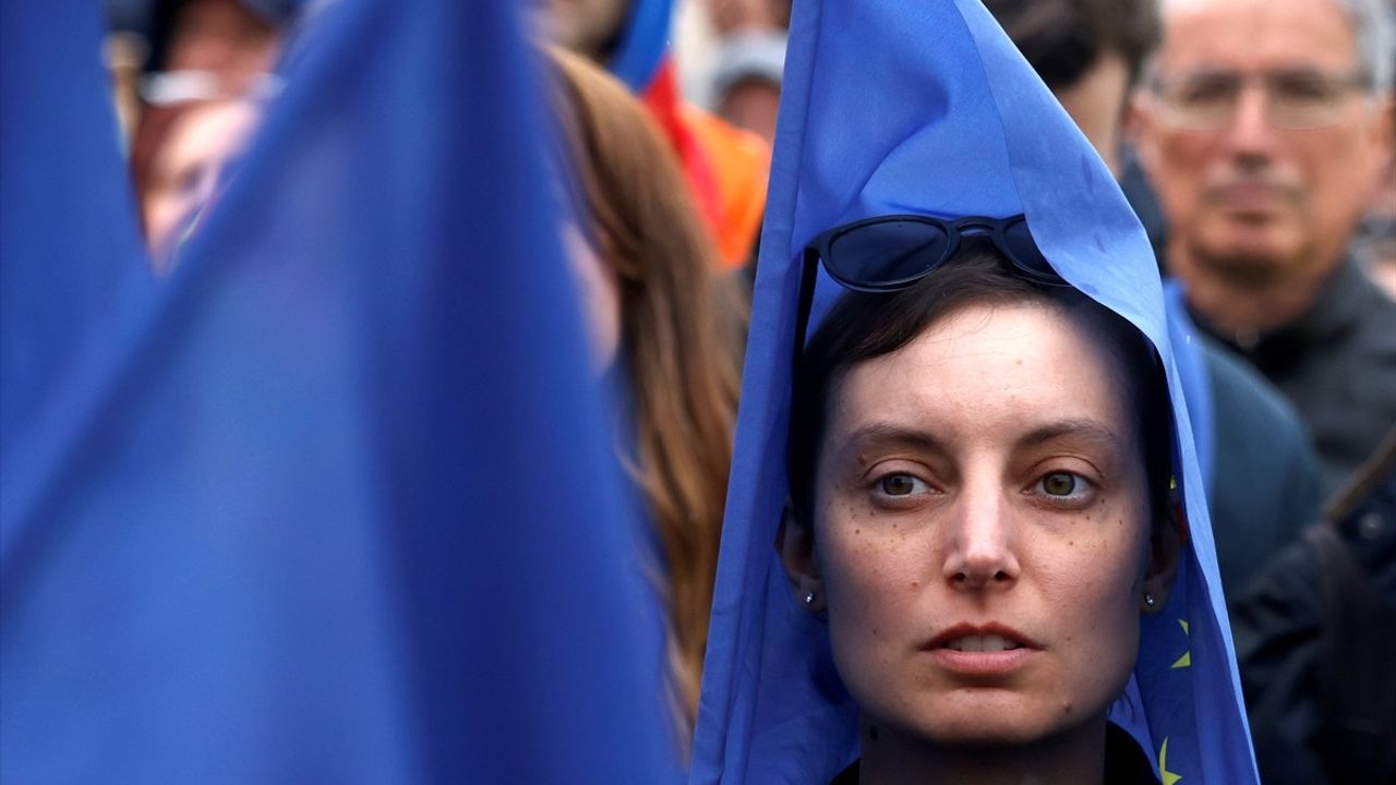 Roma'da Avrupa Birliği'ne Destek Mitingi Düzenlendi