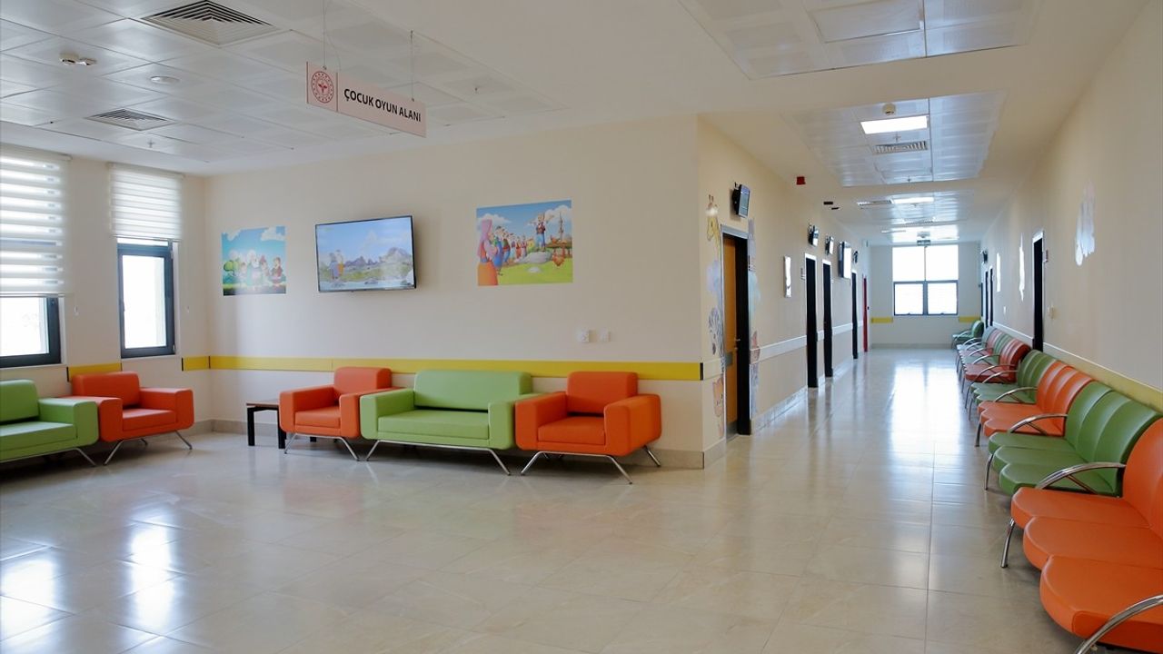 Sağlık Bakanı Memişoğlu, Çorum'da Yeni Hastanenin Açılışına Katıldı