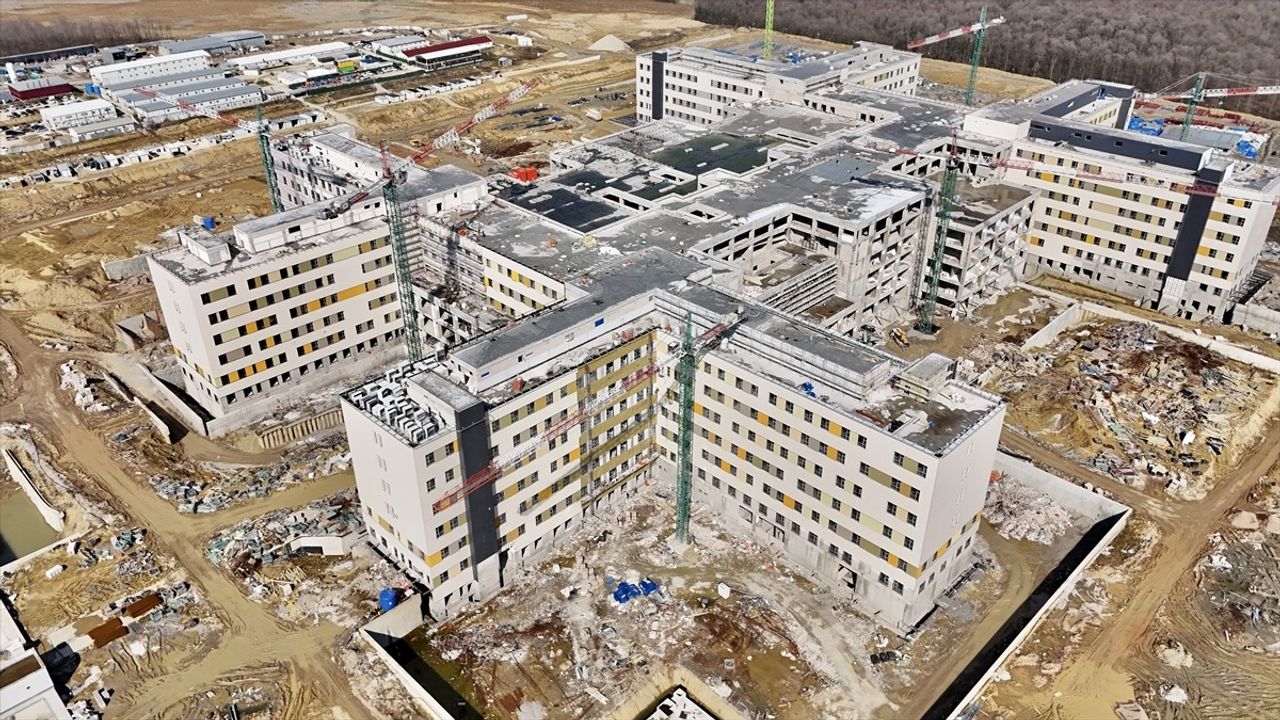 Sakarya Şehir Hastanesi'nde Yapım İlerliyor: Yüzde 70 Tamamlandı