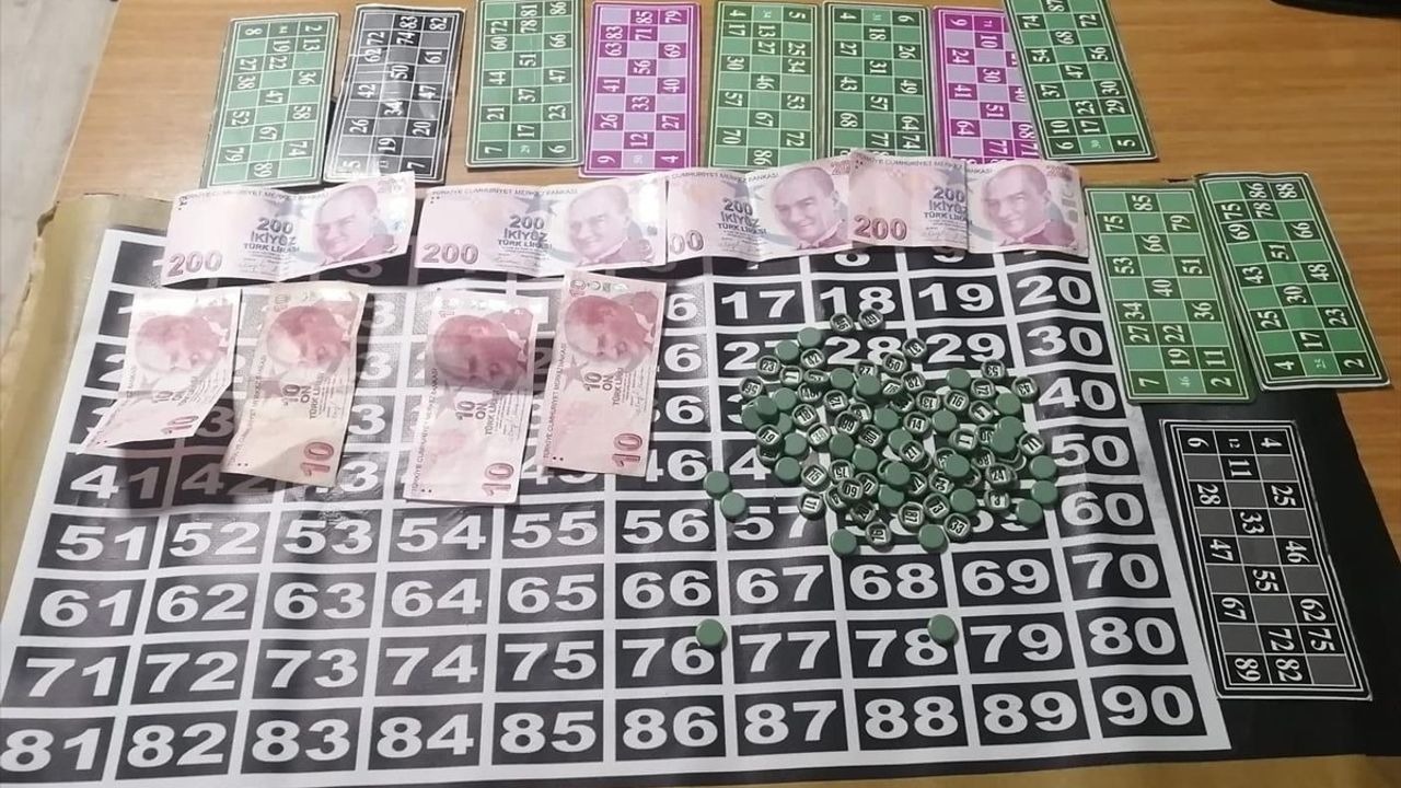 Samsun'da Dernekte Kumar Oynayan 38 Kişiye 351 Bin Lira Ceza