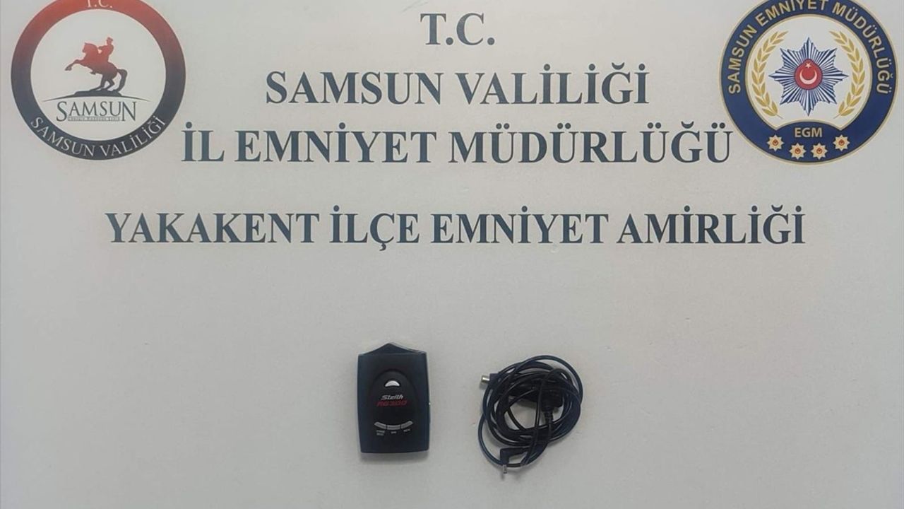 Samsun'da Durdurulan Araçta Radar Tespit Cihazı Ele Geçirildi