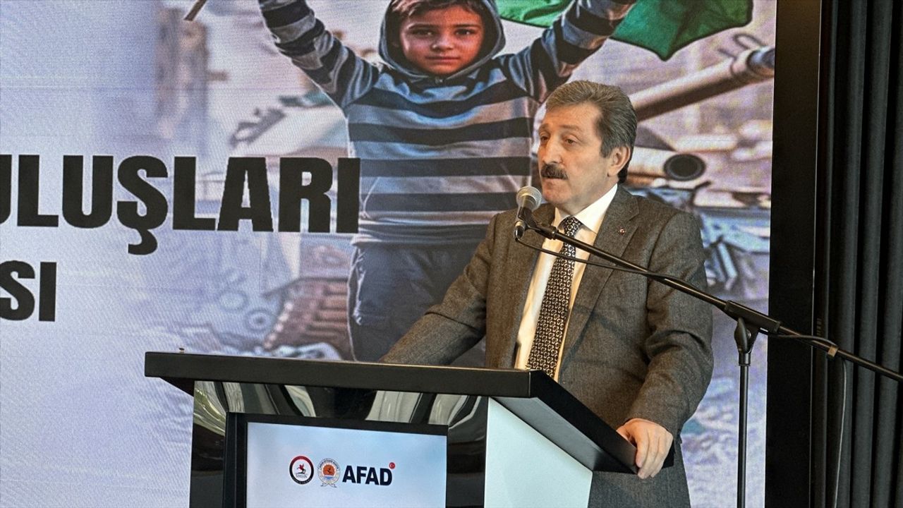 Samsun'da 'Gazze İçin El Ele Yardım Kampanyası' Bilgilendirme Toplantısı