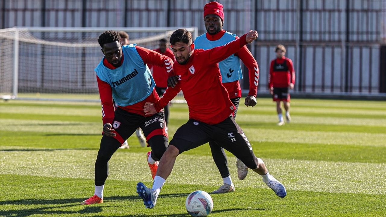 Samsunspor, Adana Demirspor Maçına Hazırlıklarını Sürdürüyor