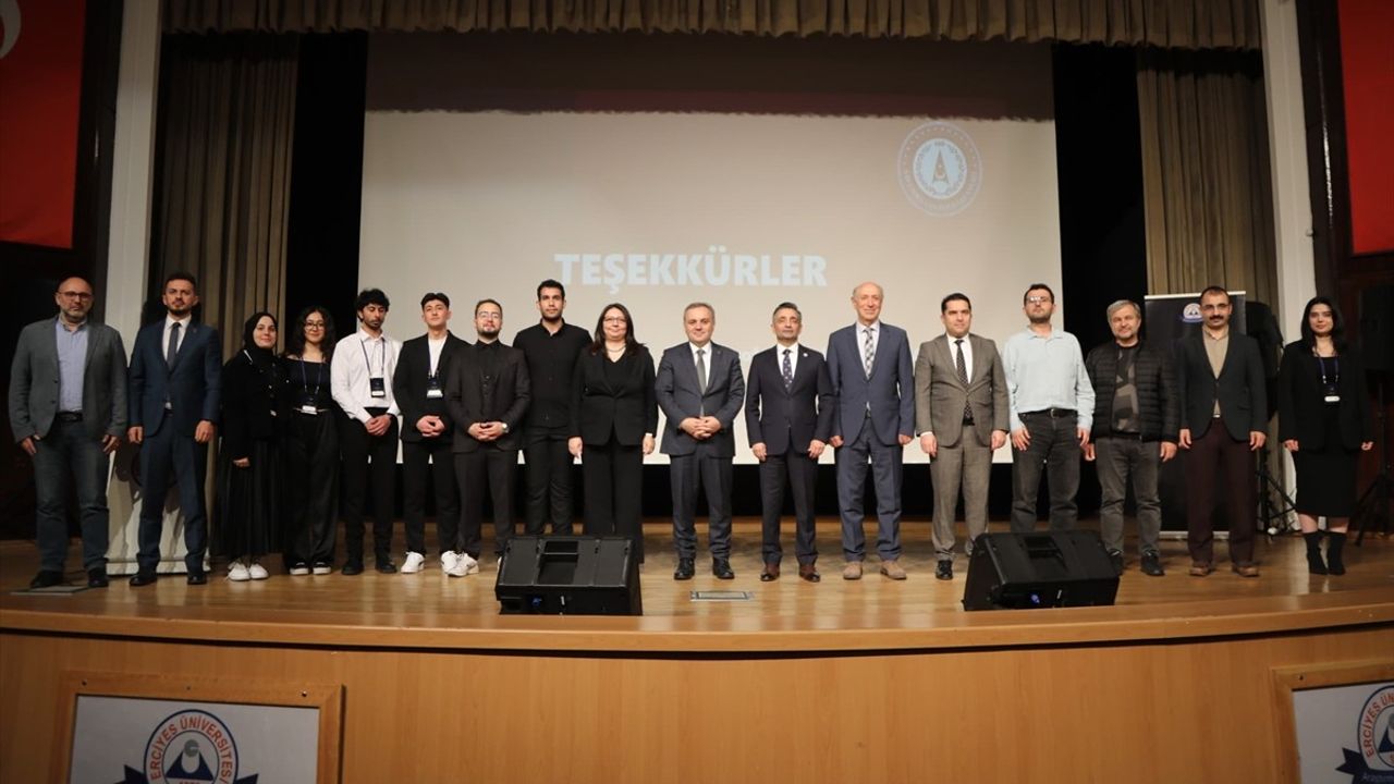 Savunma Sanayi Başkan Yardımcısı Karataş, ERÜ'de Savunma Sanayinin Önemi Üzerine Konuştu