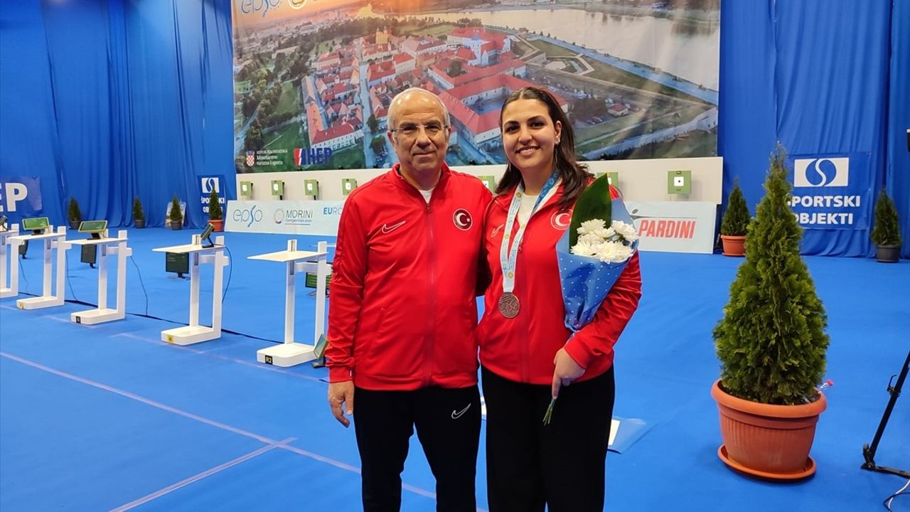 Şevval İlayda Tarhan Avrupa Havalı Silahlar Şampiyonası'nda Bronz Madalya Kazandı