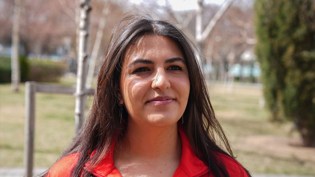 Şevval İlayda Tarhan, Avrupa Havalı Silahlar Şampiyonası'nda Tarihe Geçti