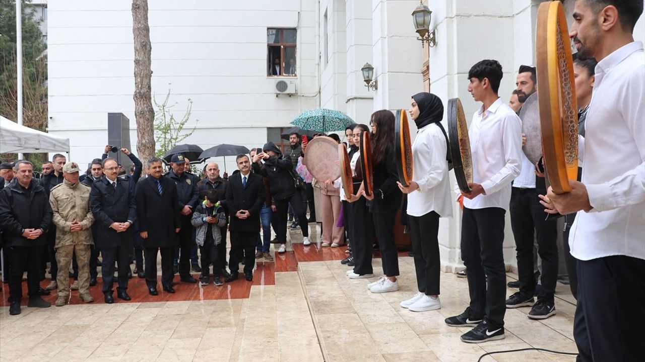 Siirt'te Nevruz Bayramı Coşkuyla Kutlandı