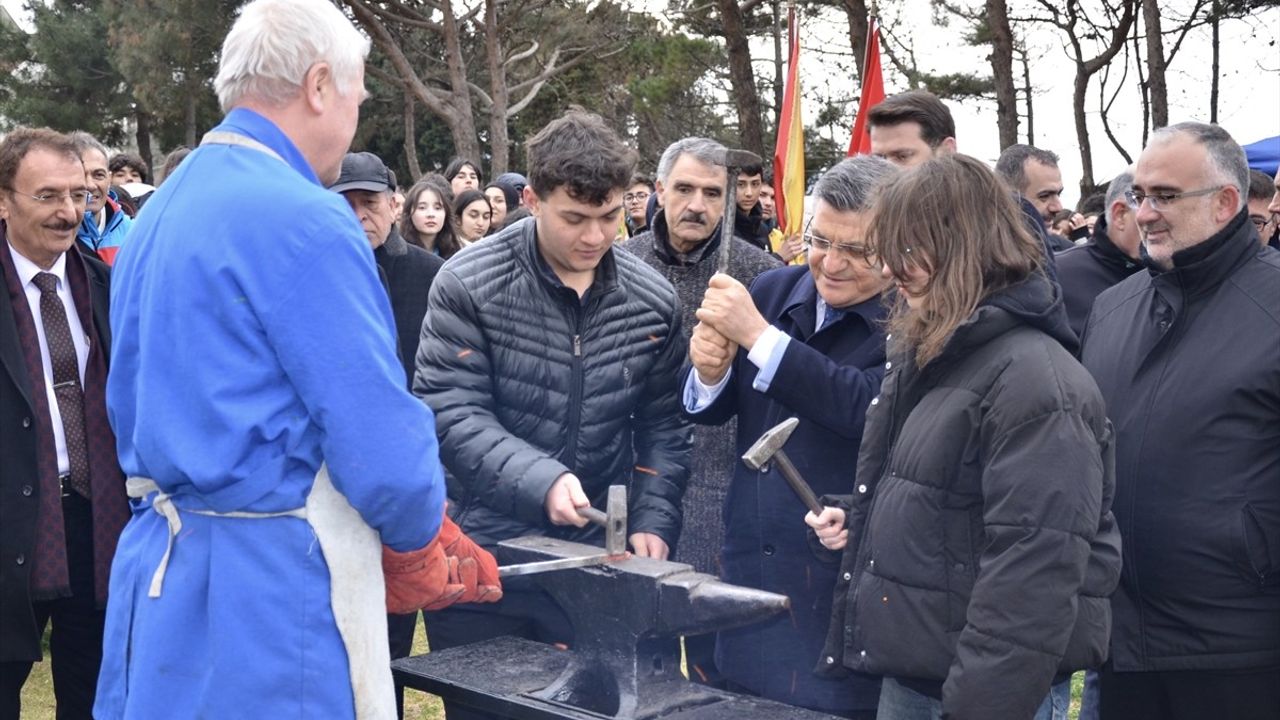 Sinop’ta Nevruz Bayramı Coşkuyla Kutlandı