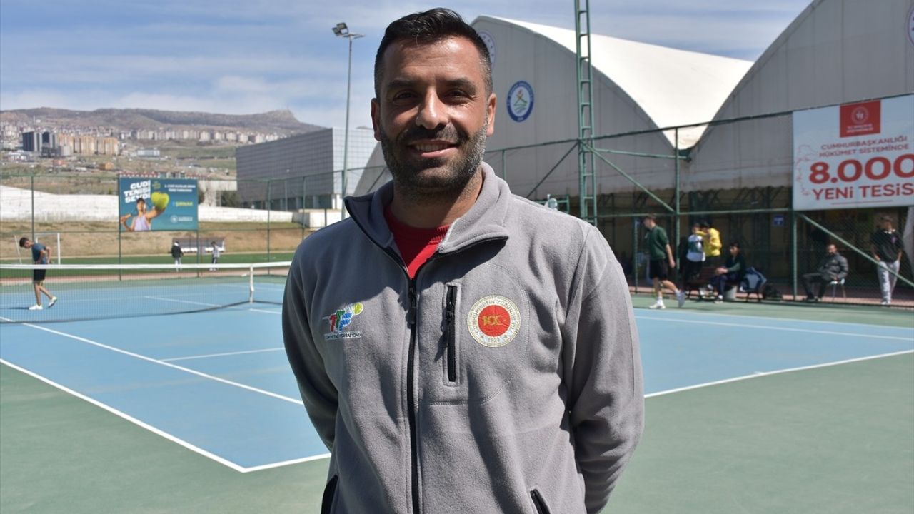 Şırnak'ta Gençler Tenis Bölge Birinciliği Müsabakaları Başladı