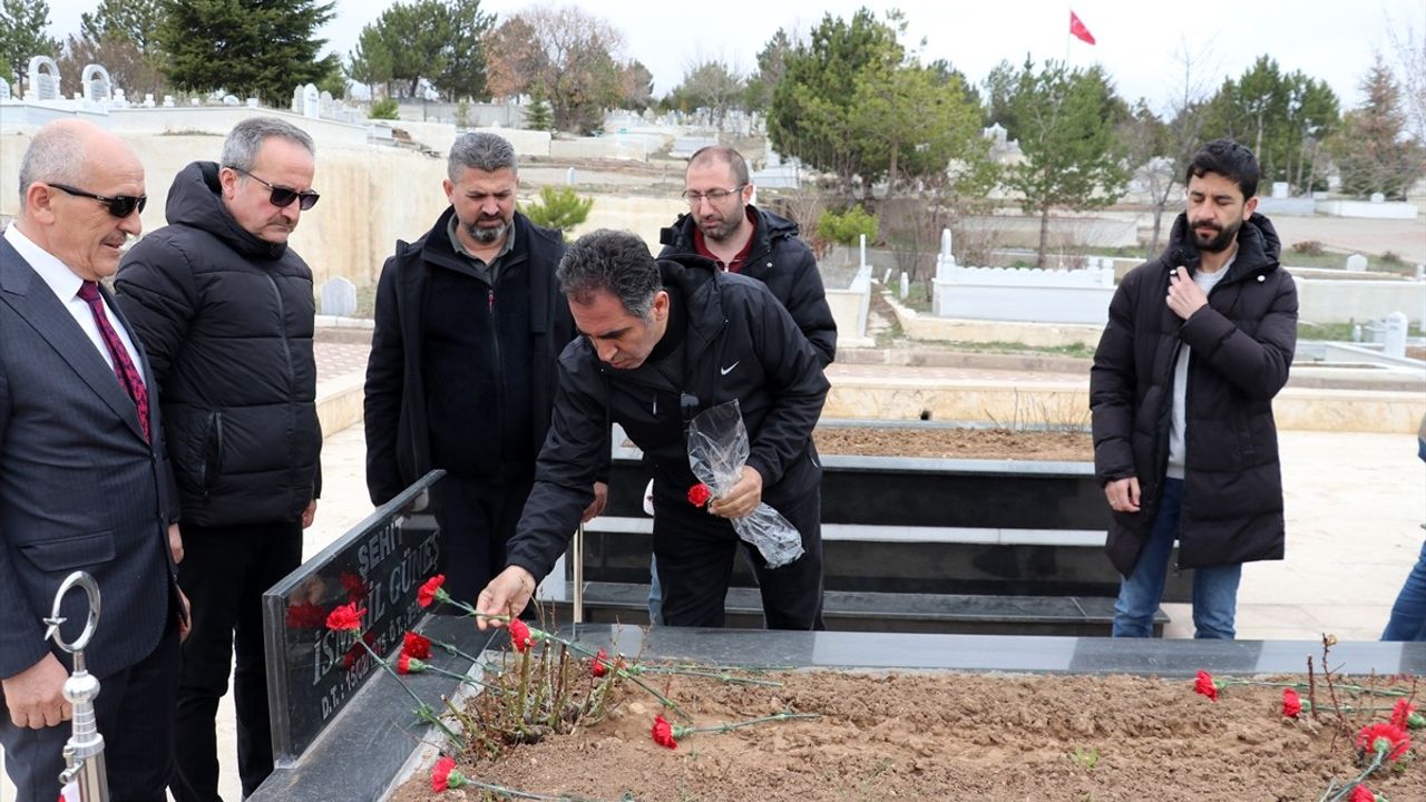 Sivas'ta Gazeteci İsmail Güneş, Vefatının 16. Yılında Anıldı