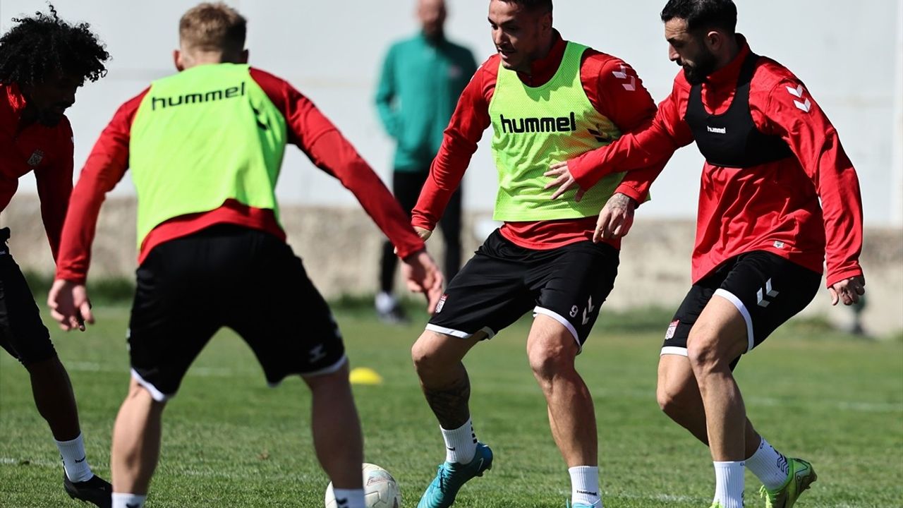 Sivasspor, Hatayspor Maçına Hazırlıklarını Sürdürüyor