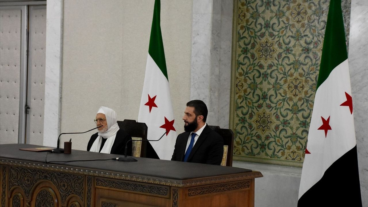 Suriye'de Yeni Genel Müftü ve Yüksek Fetva Konseyi Üyeleri Atandı