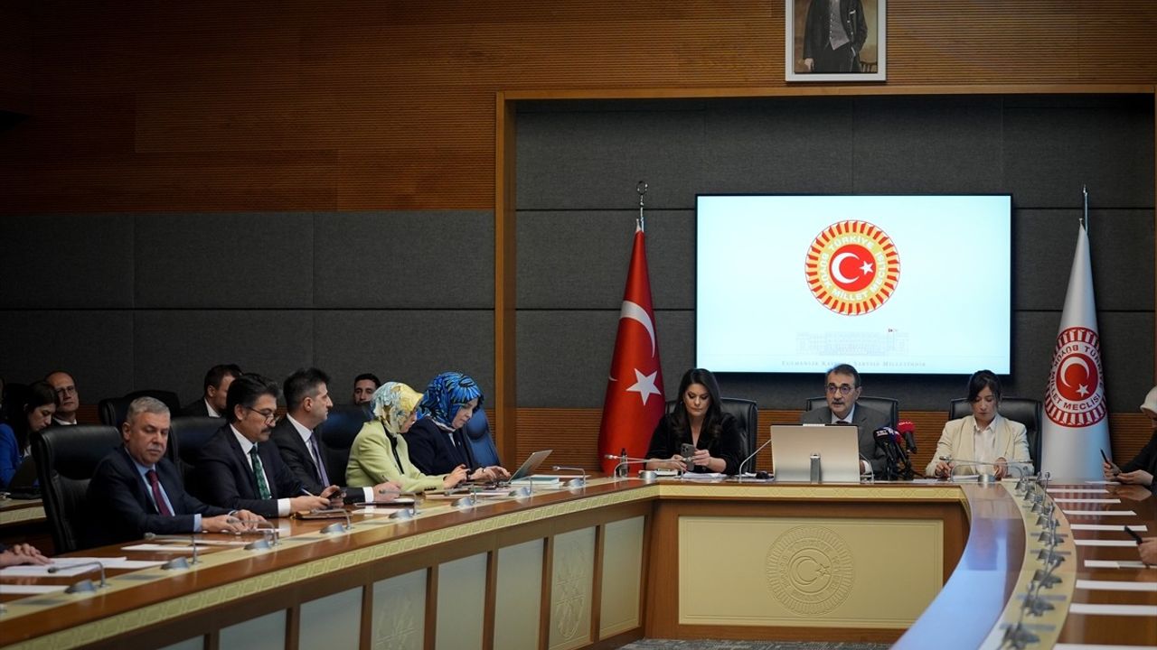 TBMM Yapay Zeka Araştırma Komisyonu Eğitim Temasıyla Toplandı