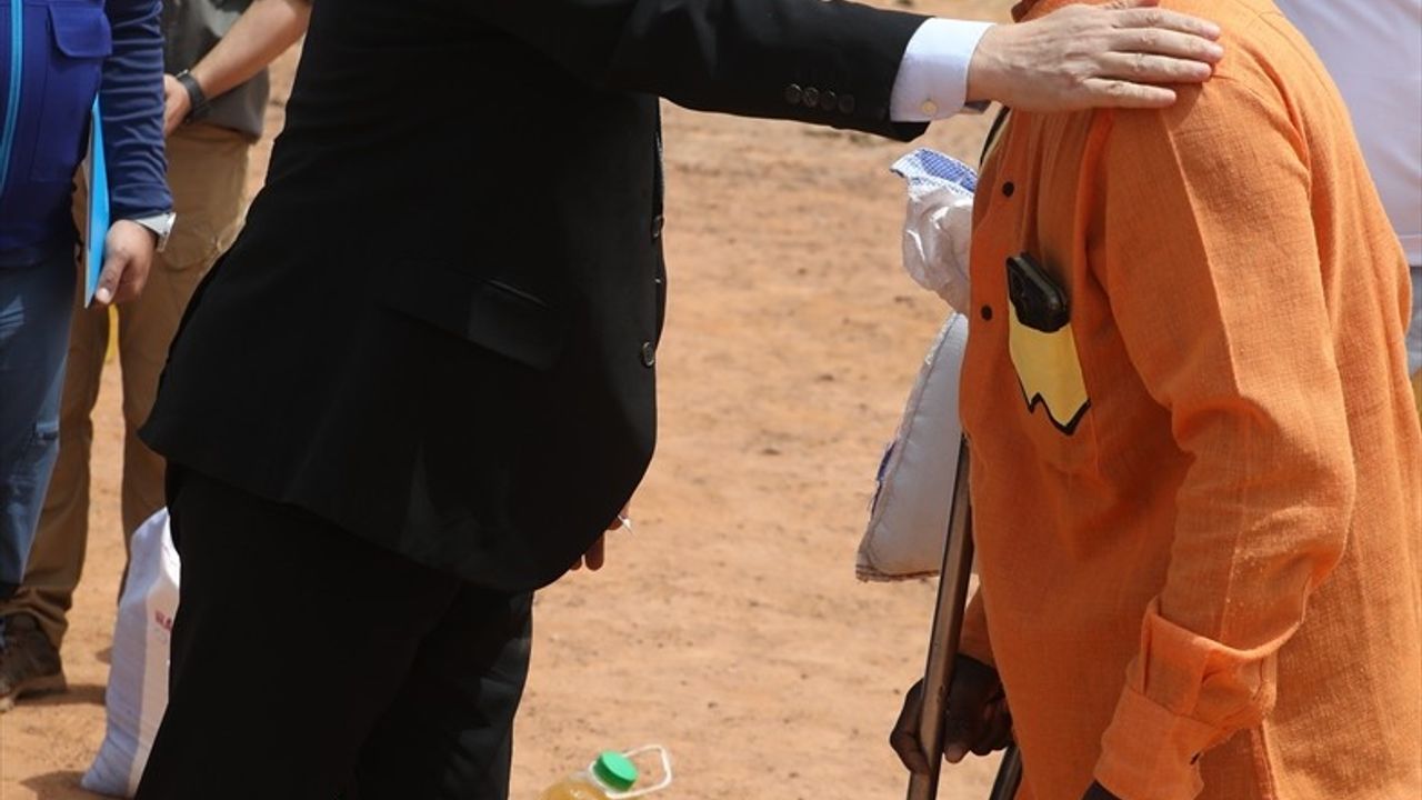 TDV, Mali'nin Kuzey Bölgesindeki Savaşzede Halk için Gıda Yardımında Bulundu