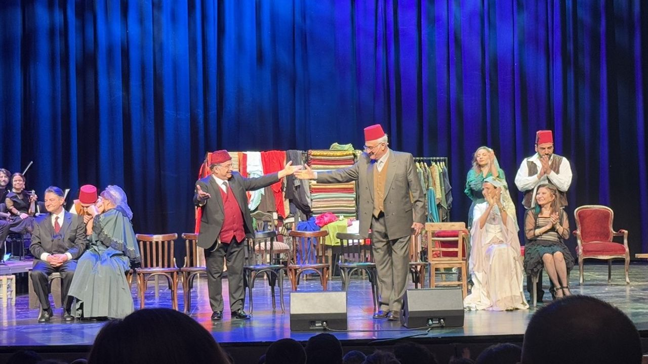 Tedavüyyeü'l Musikiyye Müzikali AKM'de Sahnelendi