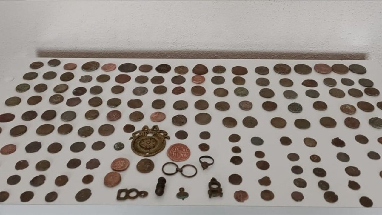 Tekirdağ'da 184 Tarihi Sikke Ele Geçirildi