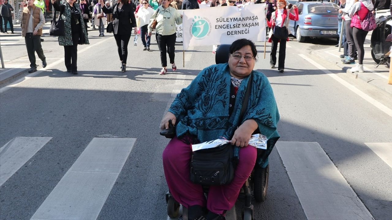 Tekirdağ'da 8 Mart Dünya Kadınlar Günü Yürüyüşü: 'Kadınlar Birlikte Güçlü'