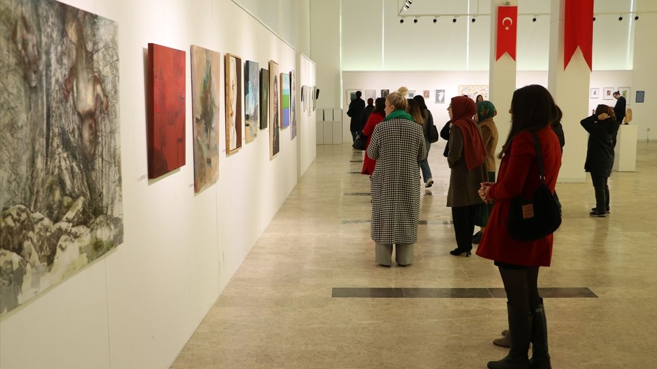 Tekirdağ'da 'Sanatçı Kadın Akademisyenler' Resim Sergisi Düzenlendi