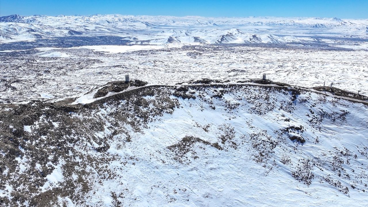 Tendürek Dağı'ndaki Jandarma Timleri Ramazan Bayramı'nı Görev Başında Karşılıyor
