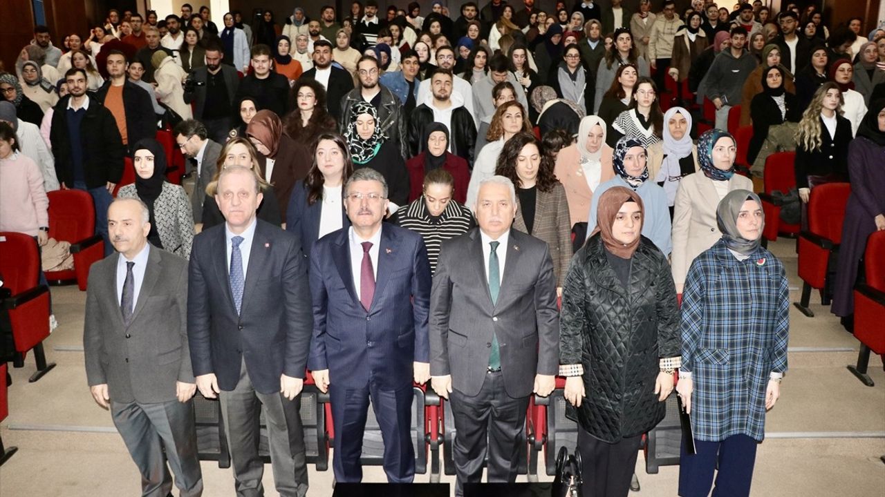 Trabzon'da 'Güven Toplumunun İnşası, Şiddetin Anatomisi ve Çözüm Yolları' Paneli Düzenlendi
