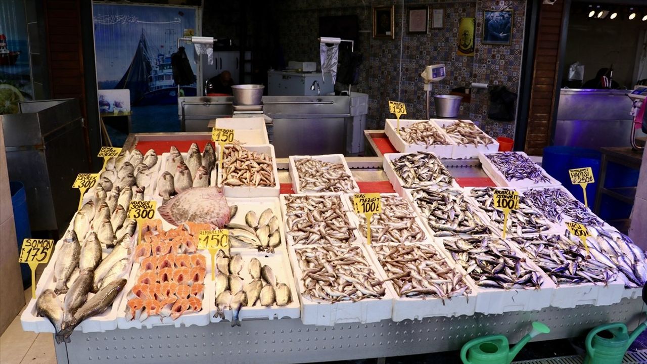 Trabzon'da Mezgit ve İstavritin Fiyatı 100 Lira