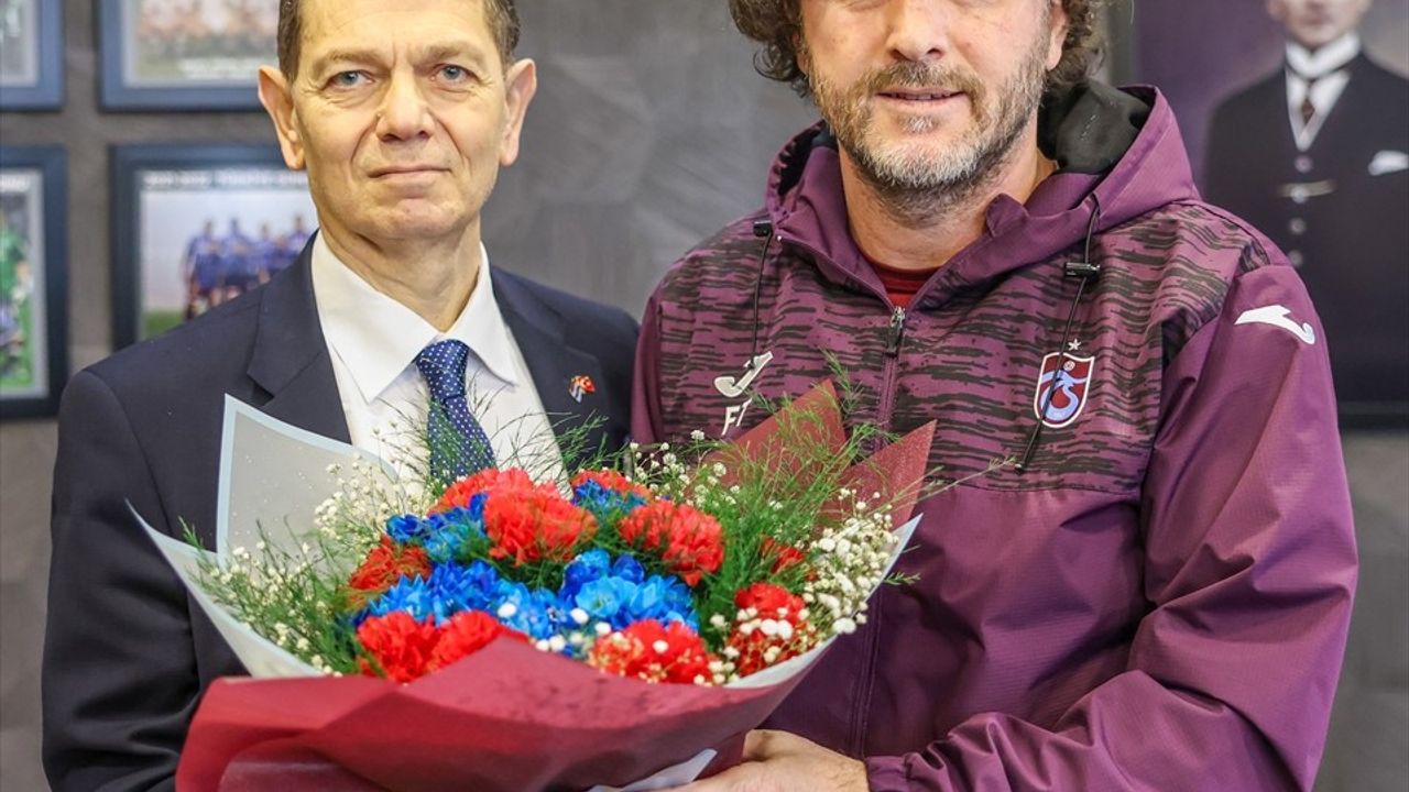 Trabzonspor Kurulları, Teknik Direktör Fatih Tekke'yi Ziyaret Etti