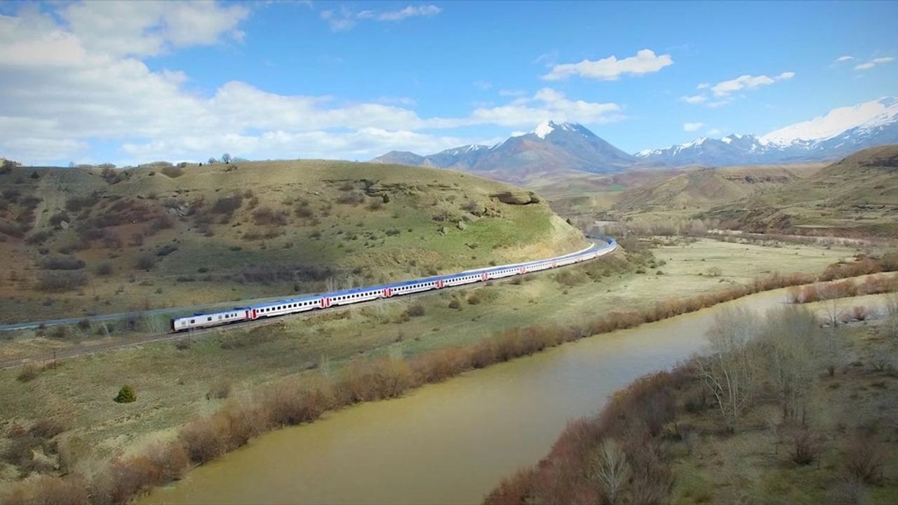 Turistik Diyarbakır Ekspresi 11 Nisan'da Yeni Sezonuna Başlıyor