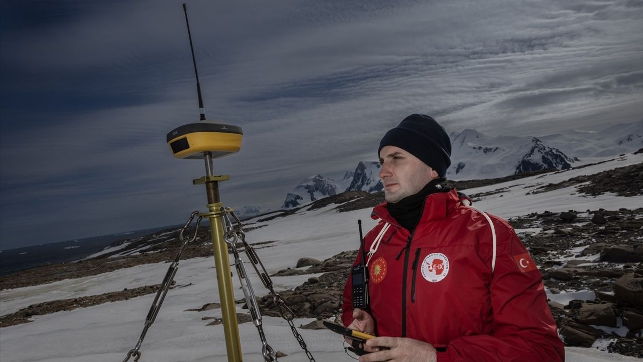 Türk Bilim İnsanları Antarktika'da Geleceğin Çözümlerini Araştırdı