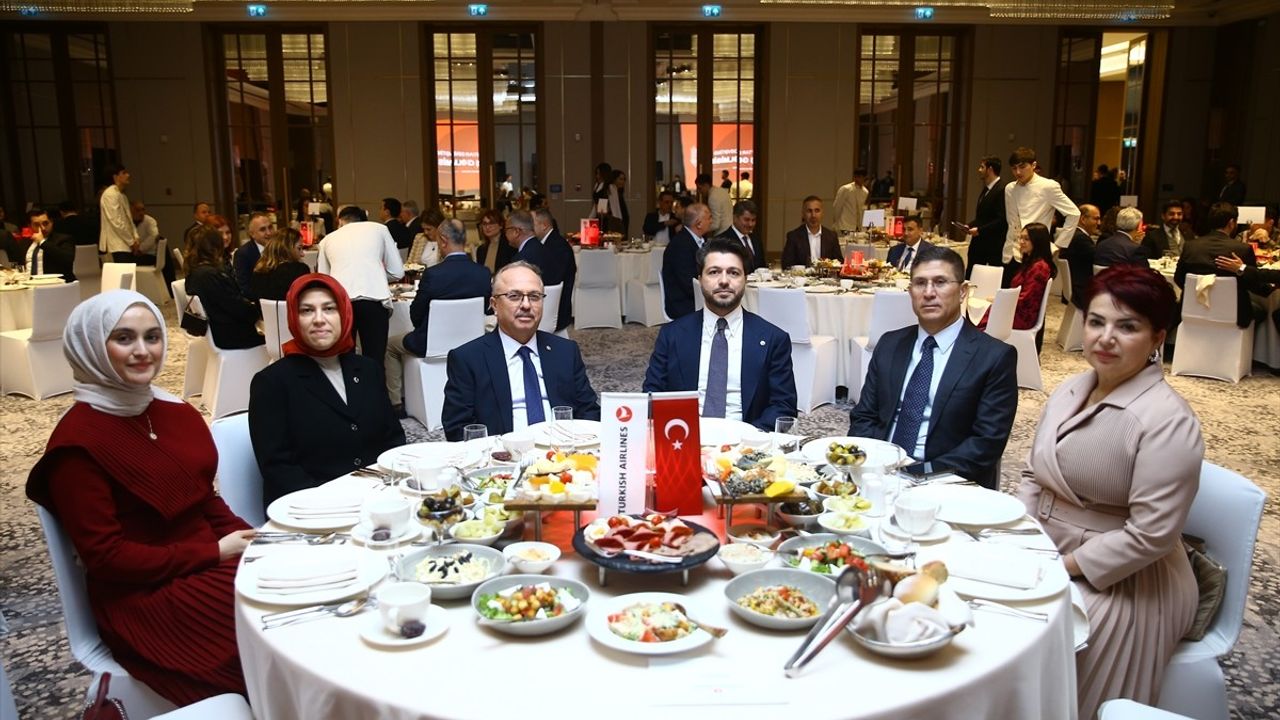 Türk Hava Yolları, Azerbaycanlı Turizmcileri İftarda Buluşturdu