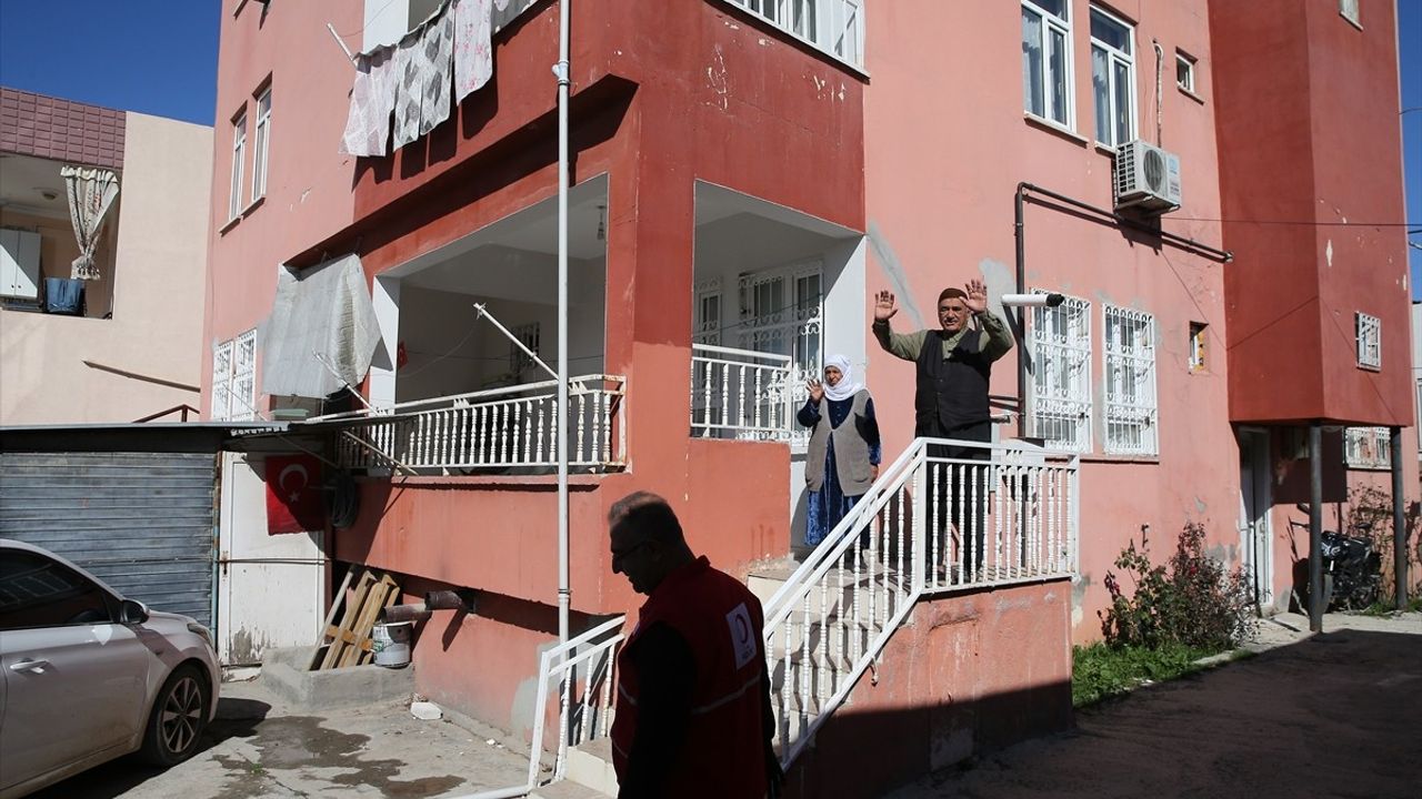 Türk Kızılay Adıyaman, İhtiyaç Sahiplerine İftar Sofrası Kuruyor