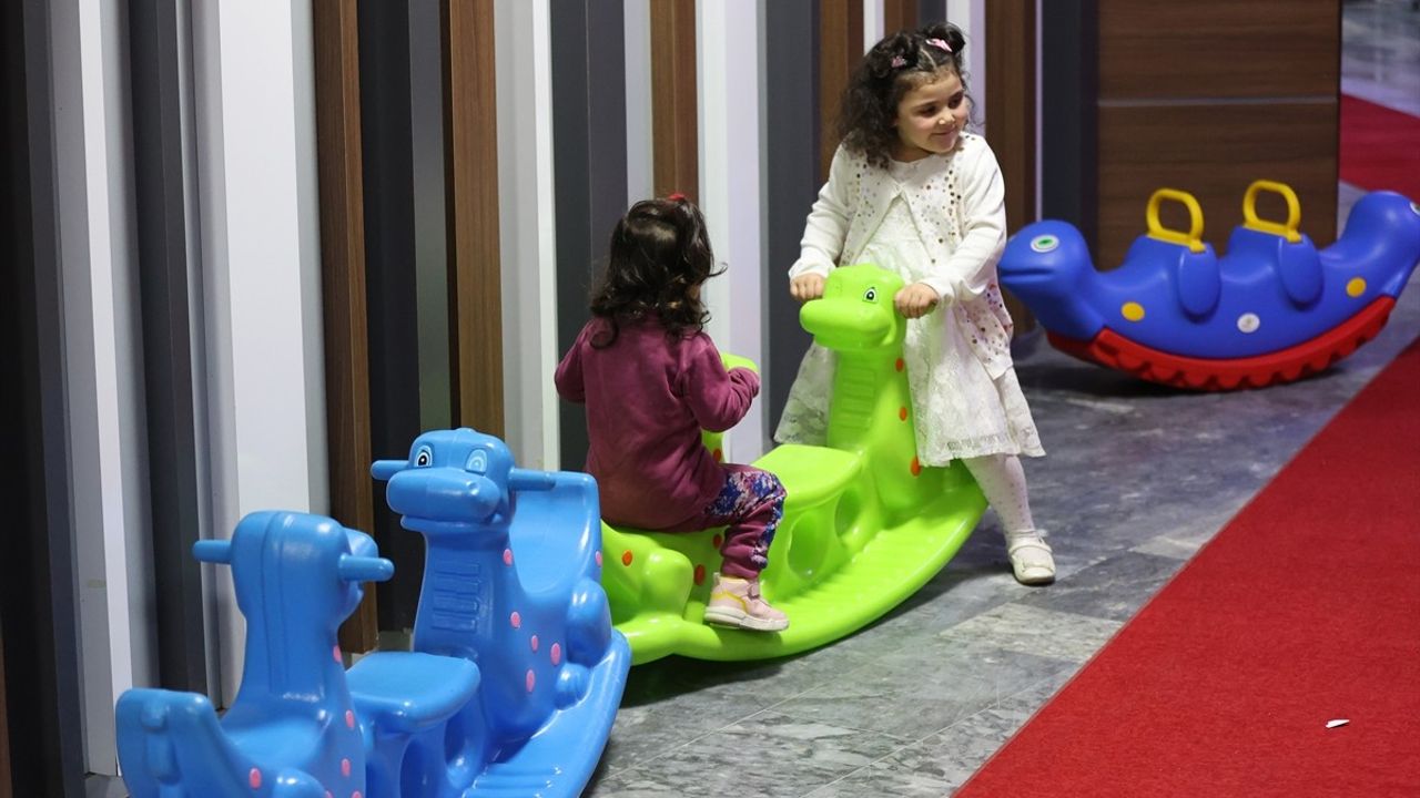 Türkiye Diyanet Vakfı Etimesgut Şubesi'nden 'Yetim Şenliği' Programı