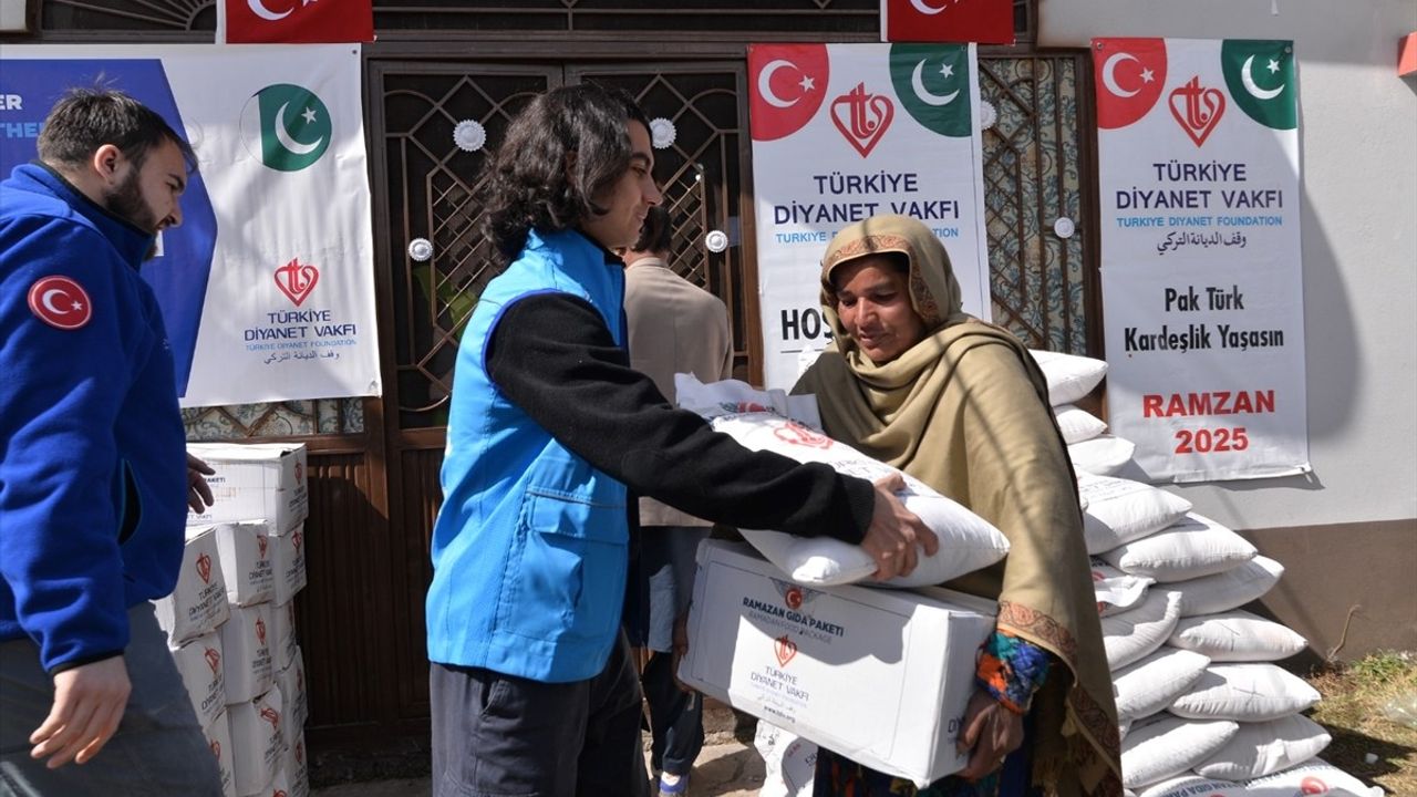 Türkiye Diyanet Vakfı Pakistan'da Ramazan Yardım Programını Sürdürüyor
