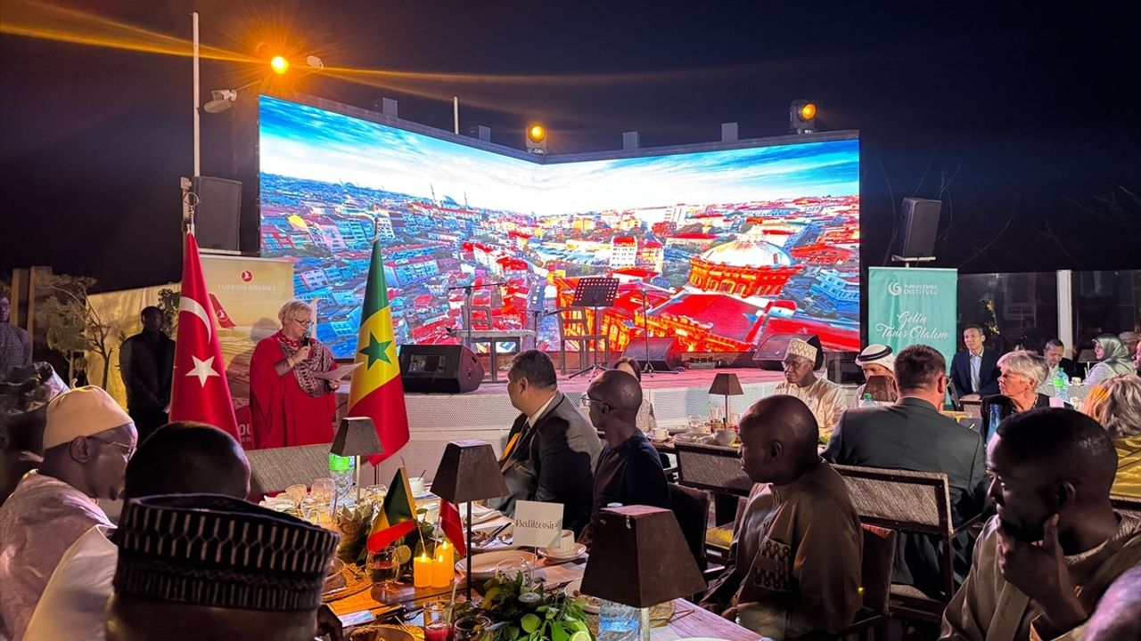 Türkiye'nin Dakar Büyükelçiliği, İftar Programı Düzenledi