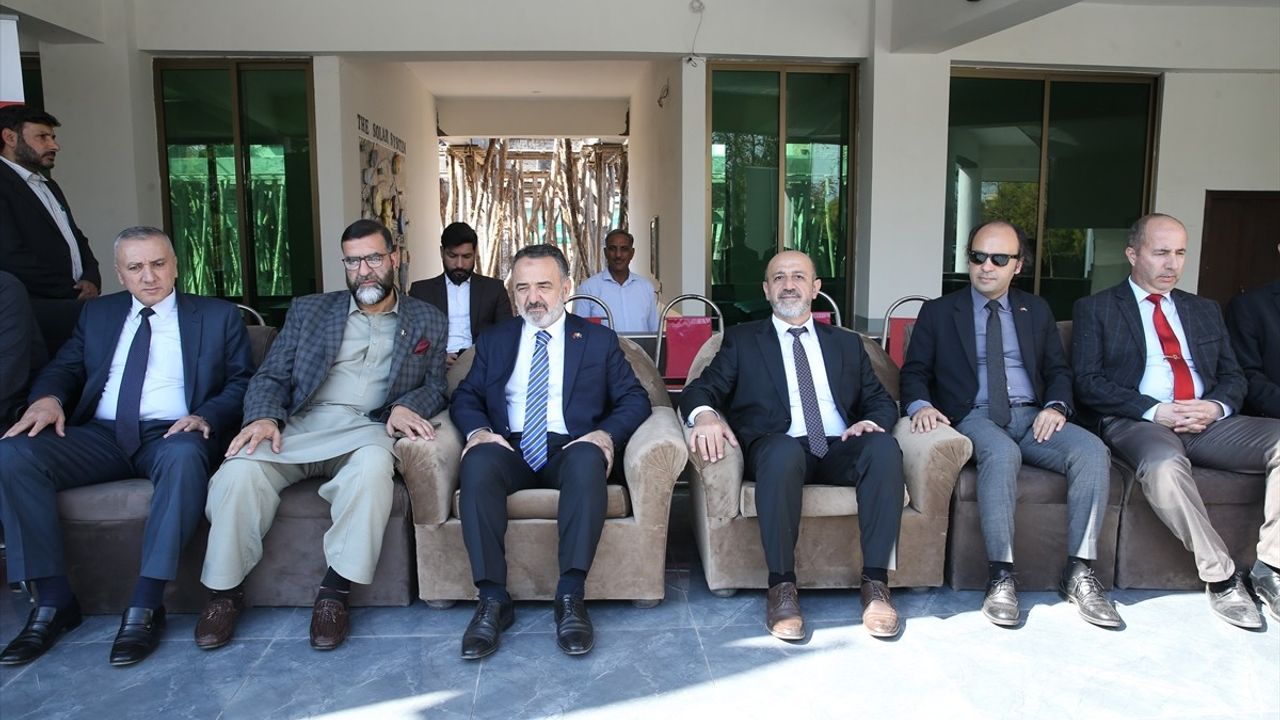 Türkiye, Pakistan ve Arakan'da Ramazan Yardımları İle Umut Oluyor