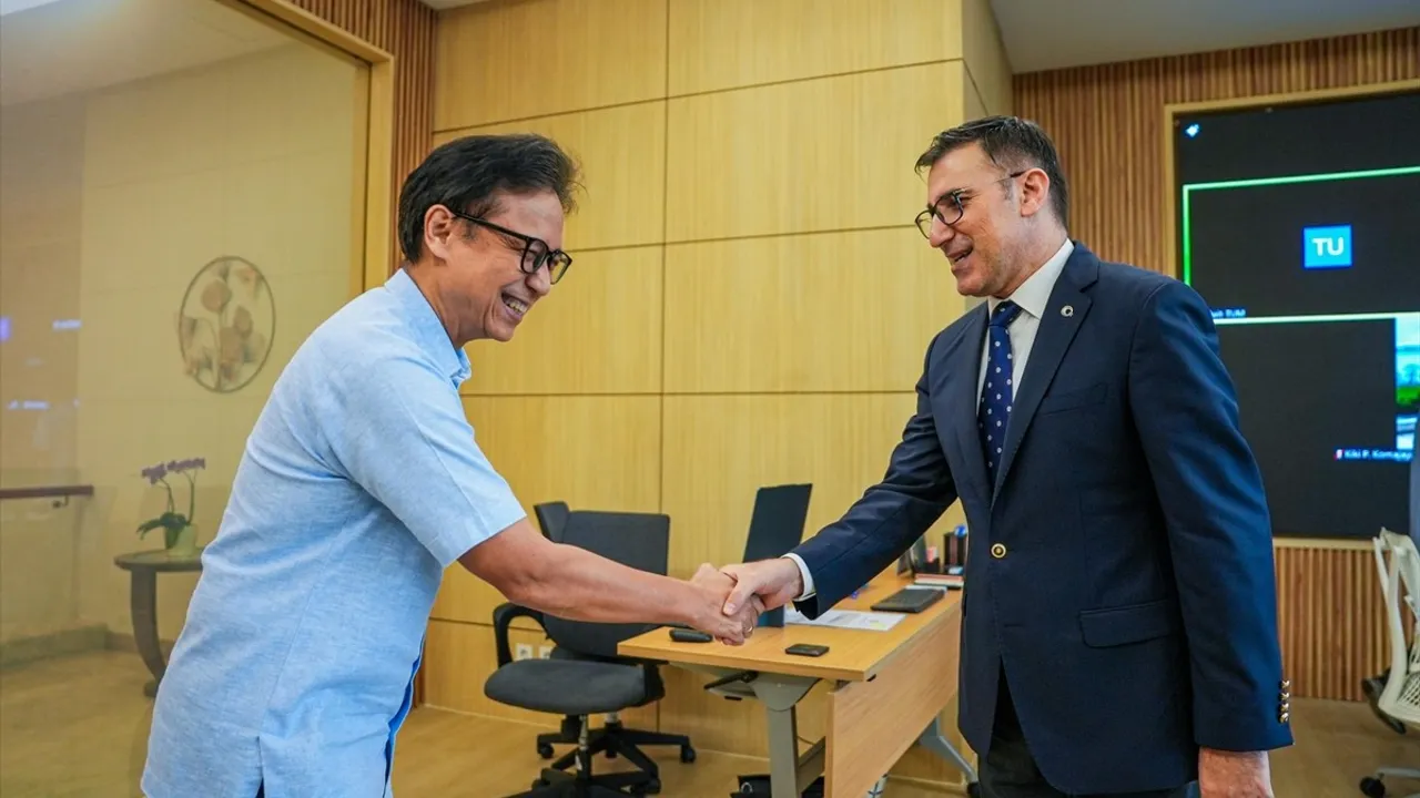 Türkiye ve Endonezya Sağlık Alanında İşbirliğini Güçlendiriyor