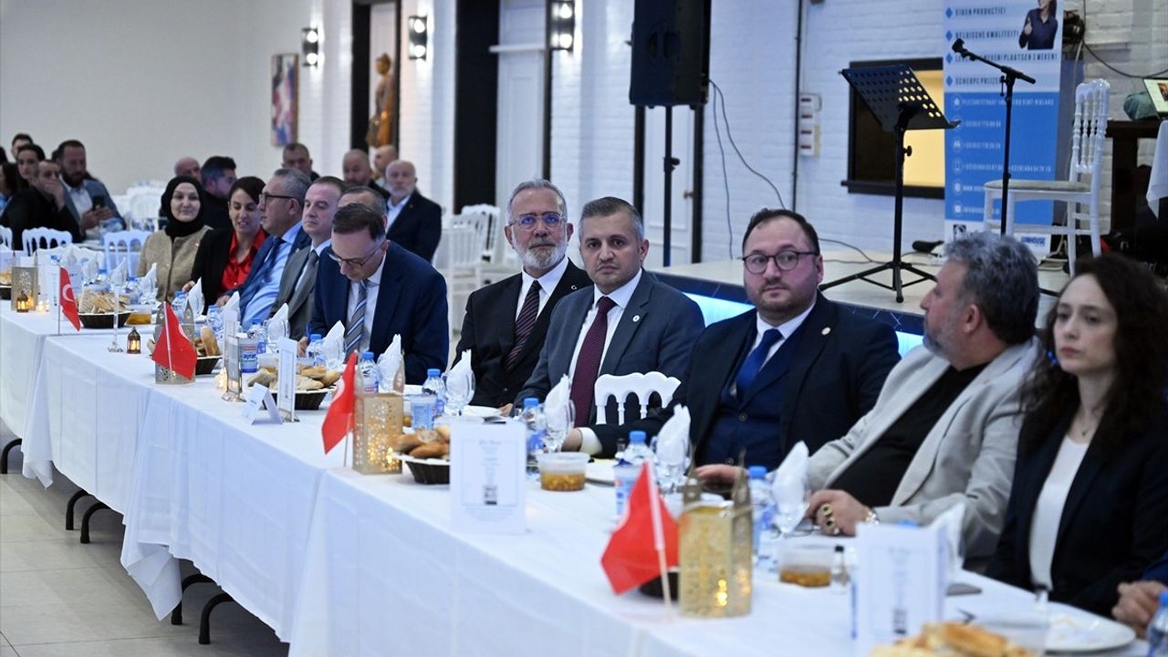 UID Belçika'da İftar Programı Düzenledi