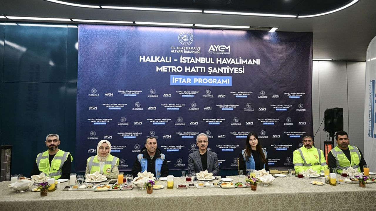 Ulaştırma Bakanı Uraloğlu, Halkalı-İstanbul Havalimanı Metro Hattı Projeleri Hakkında Bilgi Verdi