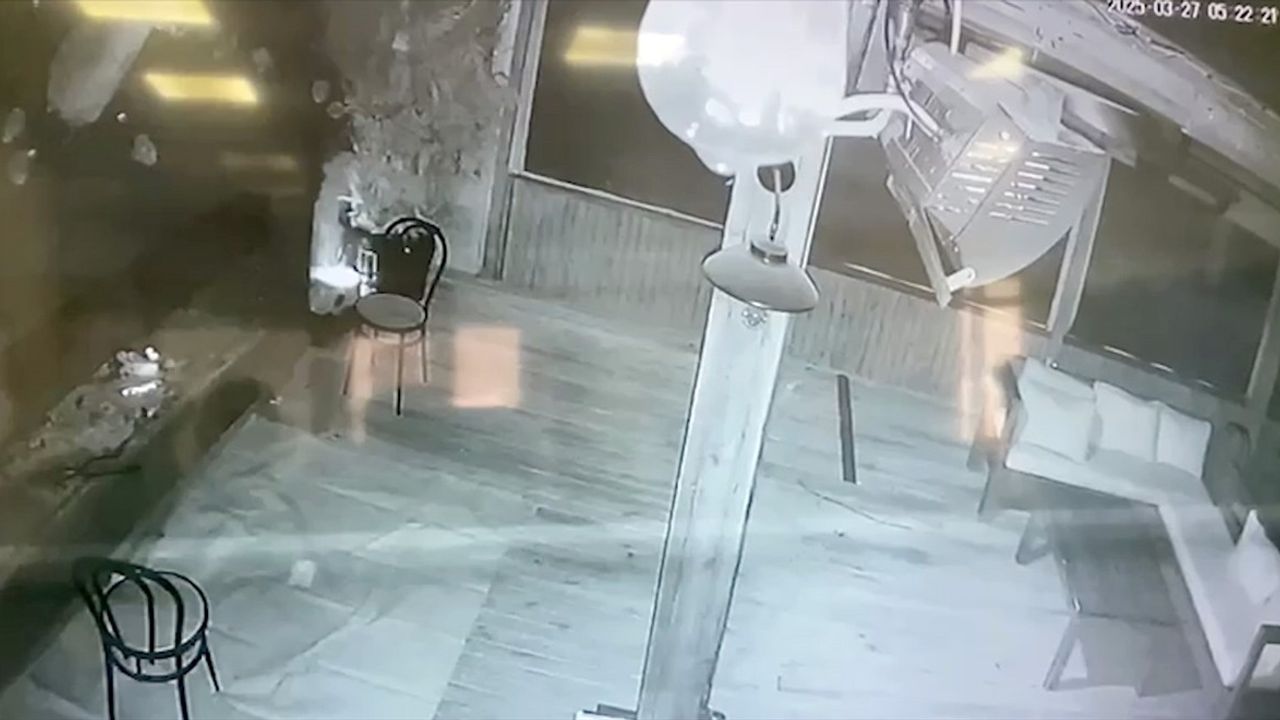 Uludağ'daki Yangında Milli Kayakçı Berkin Usta ve Babası Hayatını Kaybetti