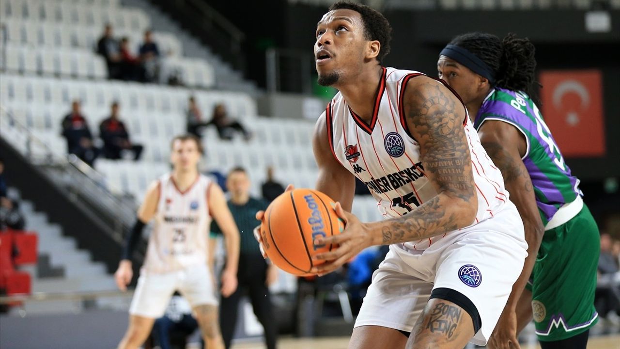 Unicaja, Manisa Basket Divissa'yı 103-97 Mağlup Etti