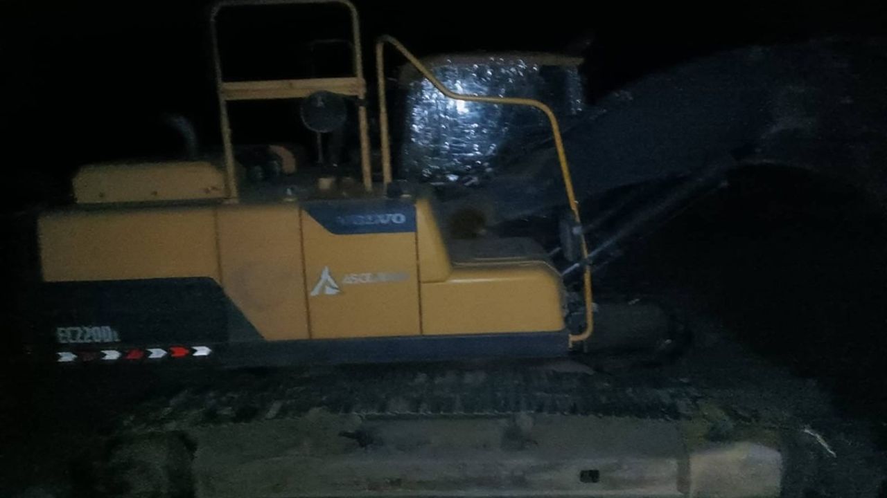 Uşak'ta Kaçak Kazı Yapan 6 Kişi Yakalandı