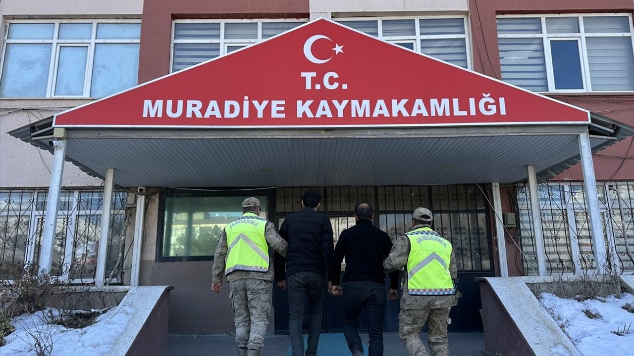 Van Muradiye'de Düzensiz Göçmen Operasyonu: 4 Göçmen Yakalandı