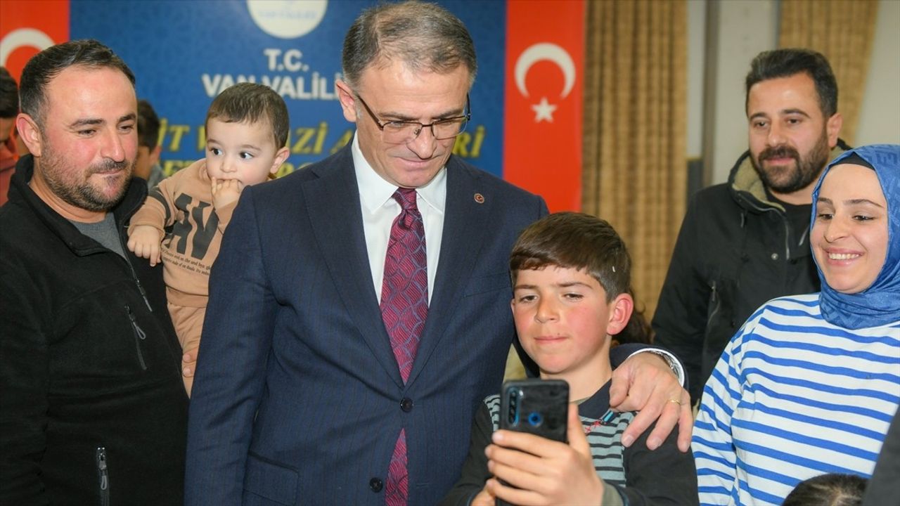 Van Valisi Ozan Balcı, Şehit Aileleri ve Gazilerle İftar Yemeği Düzenledi