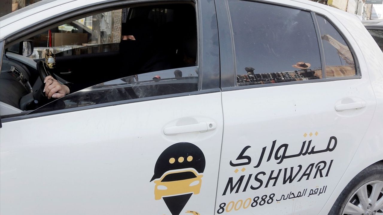 Yemen'de 'Havva'nın Yolculuğu' Projesi ile Kadınlar Taksici Oluyor