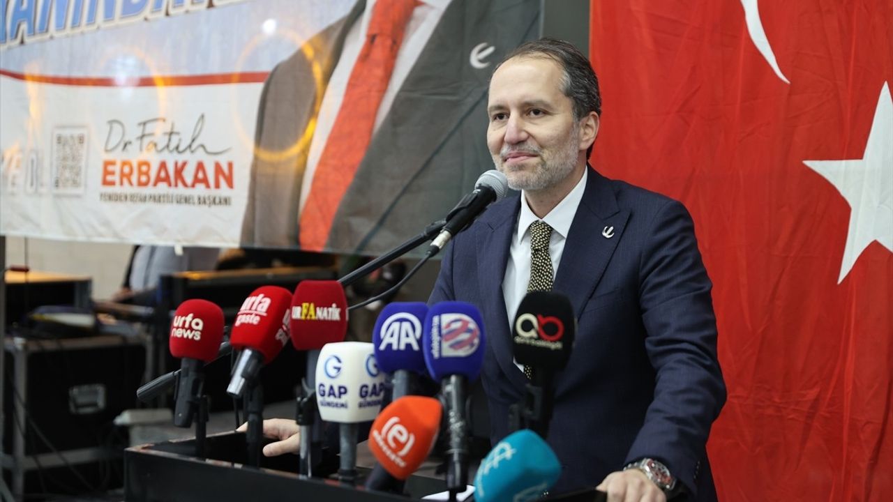 Yeniden Refah Partisi Genel Başkanı Fatih Erbakan, Şanlıurfa'da İftar Programına Katıldı