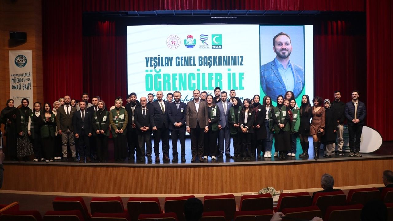 Yeşilay Genel Başkanı Dinç, Bağımlılık Mücadelesinin Önemini Vurguladı