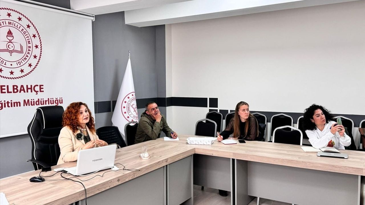 Yeşilay Oyun Bağımlılığı İçin 'Liseler Arası Kısa Film Senaryo Yarışması' Düzenliyor